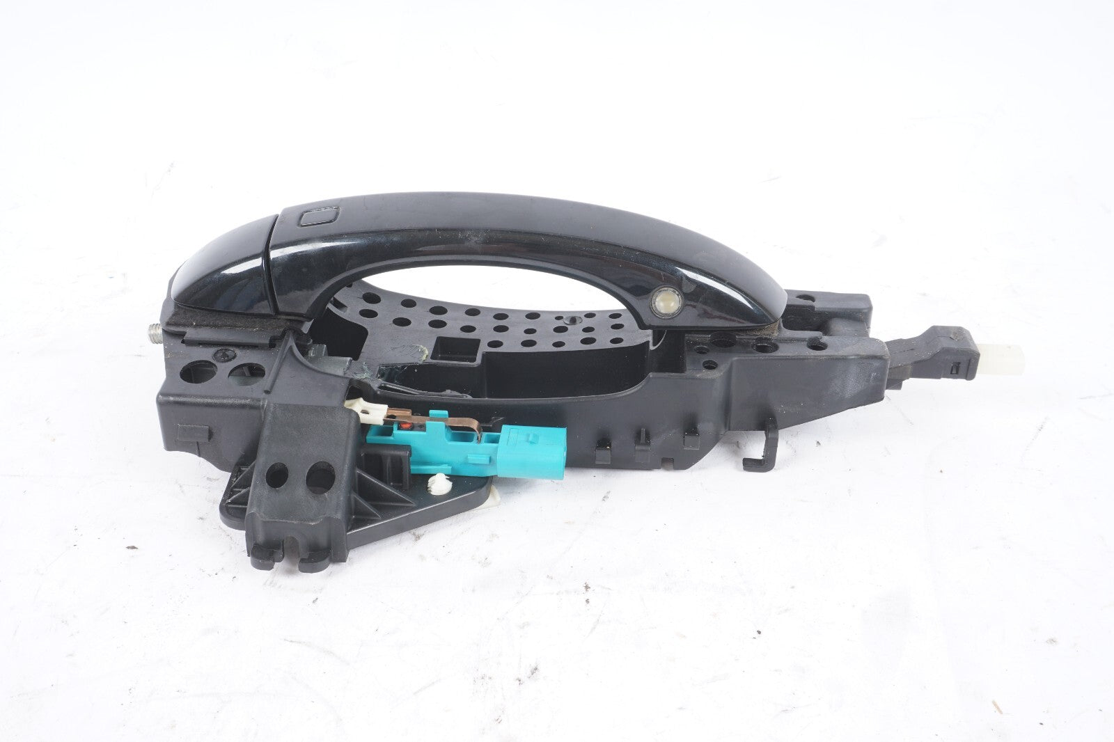2012 - 2018 AUDI A7 FRONT RIGHT PASSENGER EXTERIOR DOOR HANDLE   OEM
