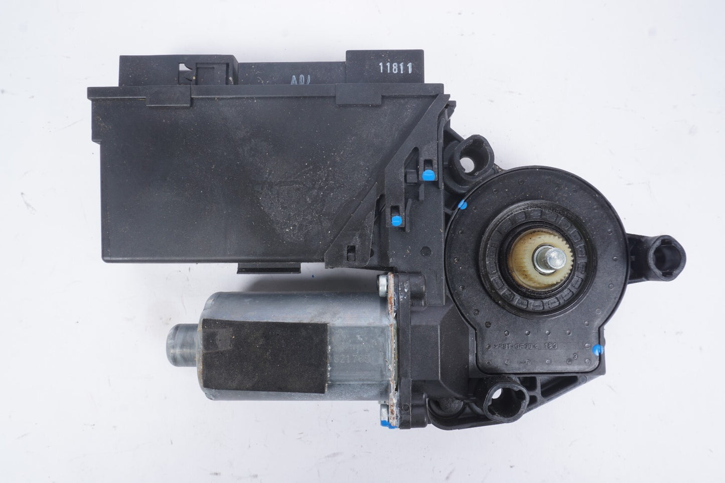 2004  - 2010 Audi A8 A8L Front Right Passenger Side Window Motor OEM