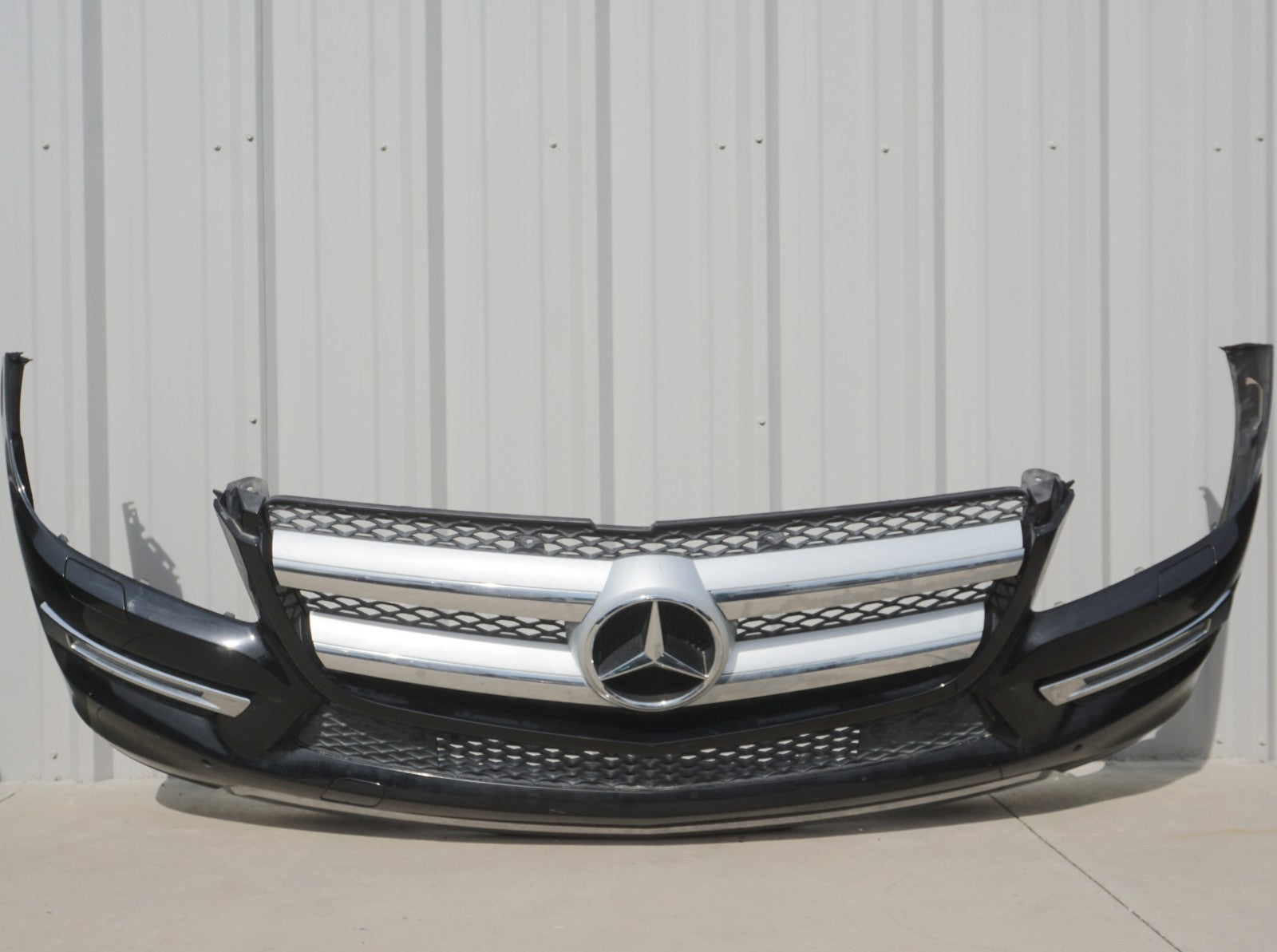 13-16 Mercedes GL450 Front Bumper Cover & Grille OEM