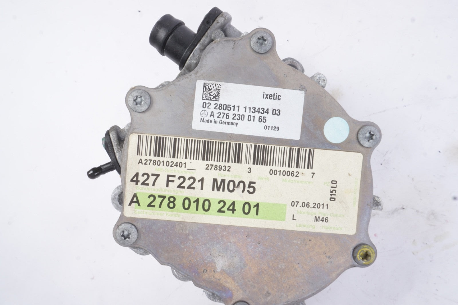 Mercedes W221 S550 CL550 CLS63 AMG Engine Motor Vacuum Pump 2762300165 OEM
