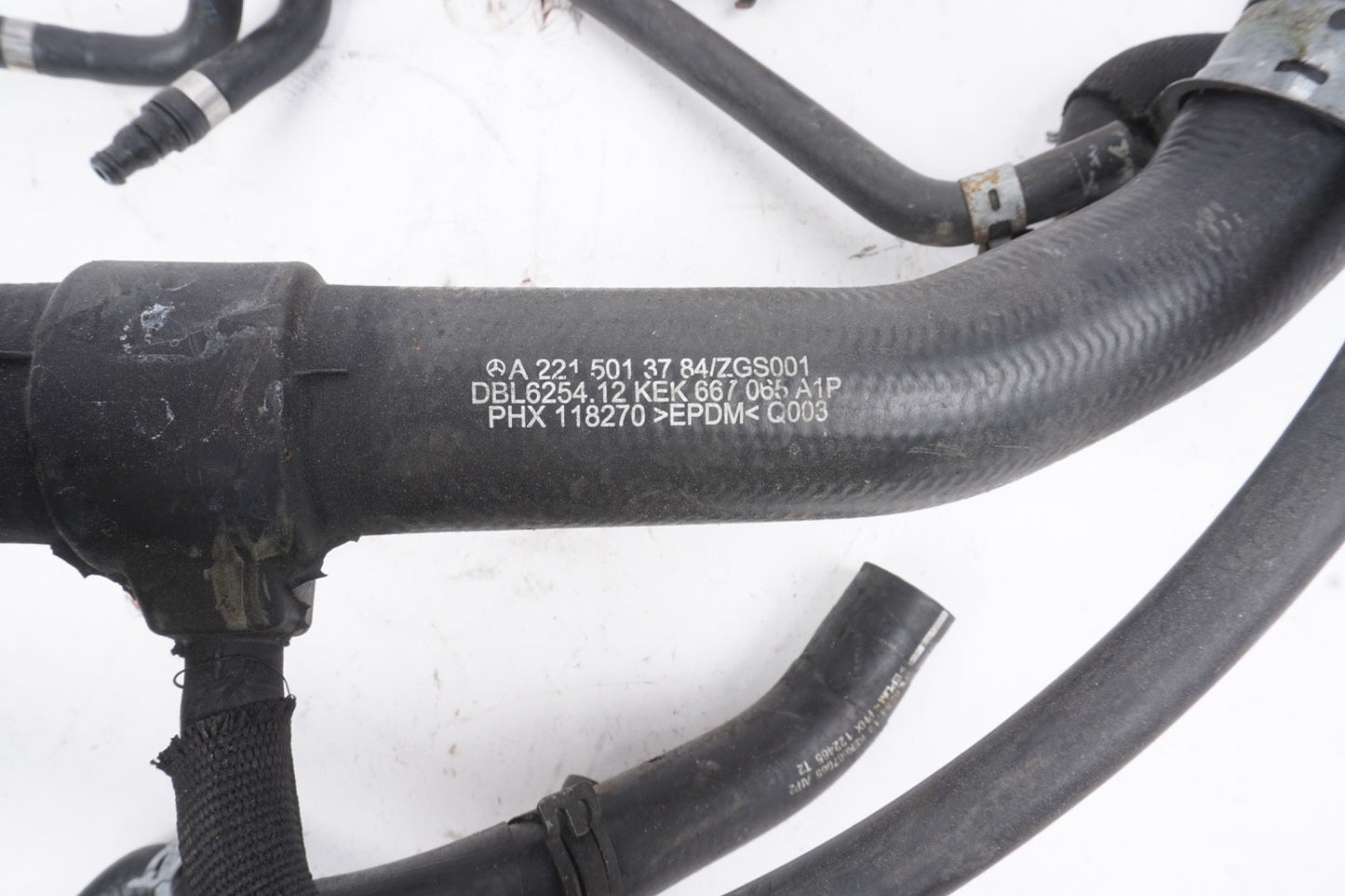 2007 - 2011 Mercedes S550 Engine Cooling Hose Line SET OEM