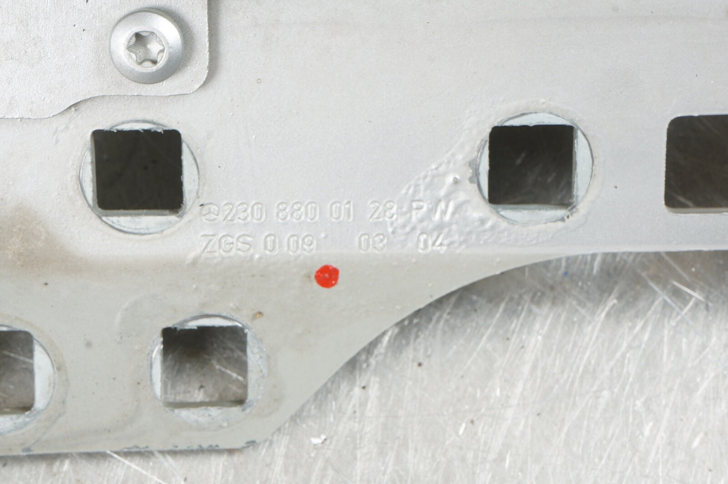 03-08 MERCEDES-BENZ R230 SL500 FRONT LEFT / RIGHT HOOD HINGE SET PAIR OEM
