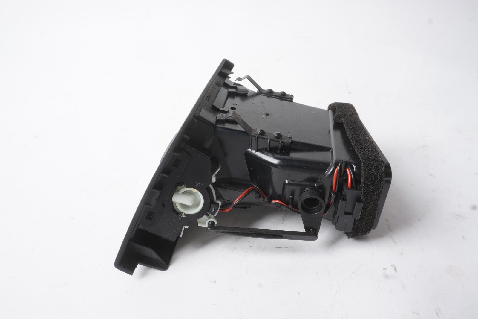 10-13 Mercedes W207 E350 Coupe Front Left Driver Dashboard AC Air Vent  OEM