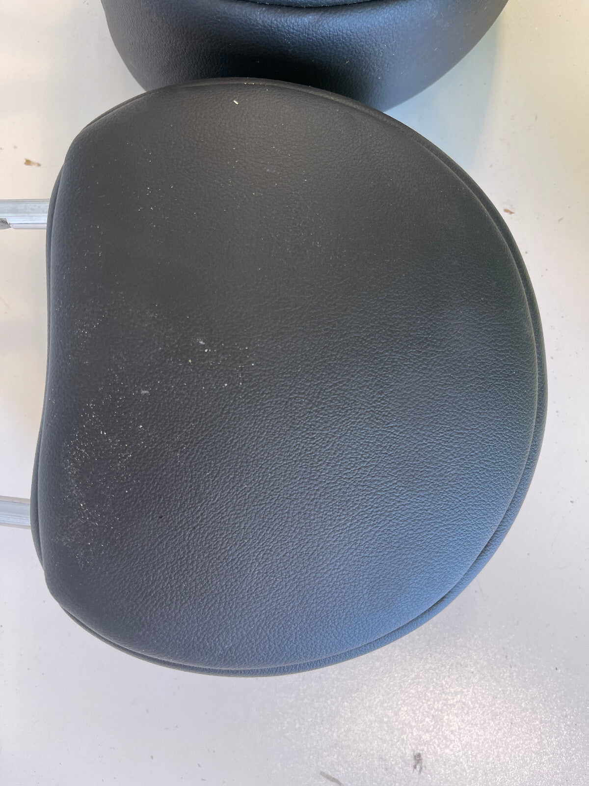 2007-2013 MINI COOPER S R57 FRONT SEAT HEADREST LEFT & RIGHT SET BLACK OEM