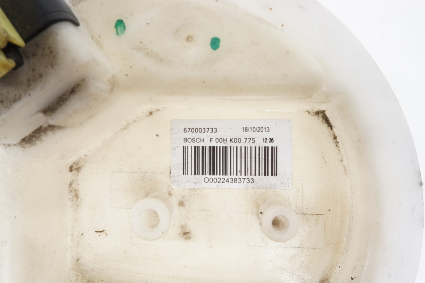 2014 - 2020 Maserati Ghibli 3.0L Right Side Fuel Pump Assembly 670003733 OEM