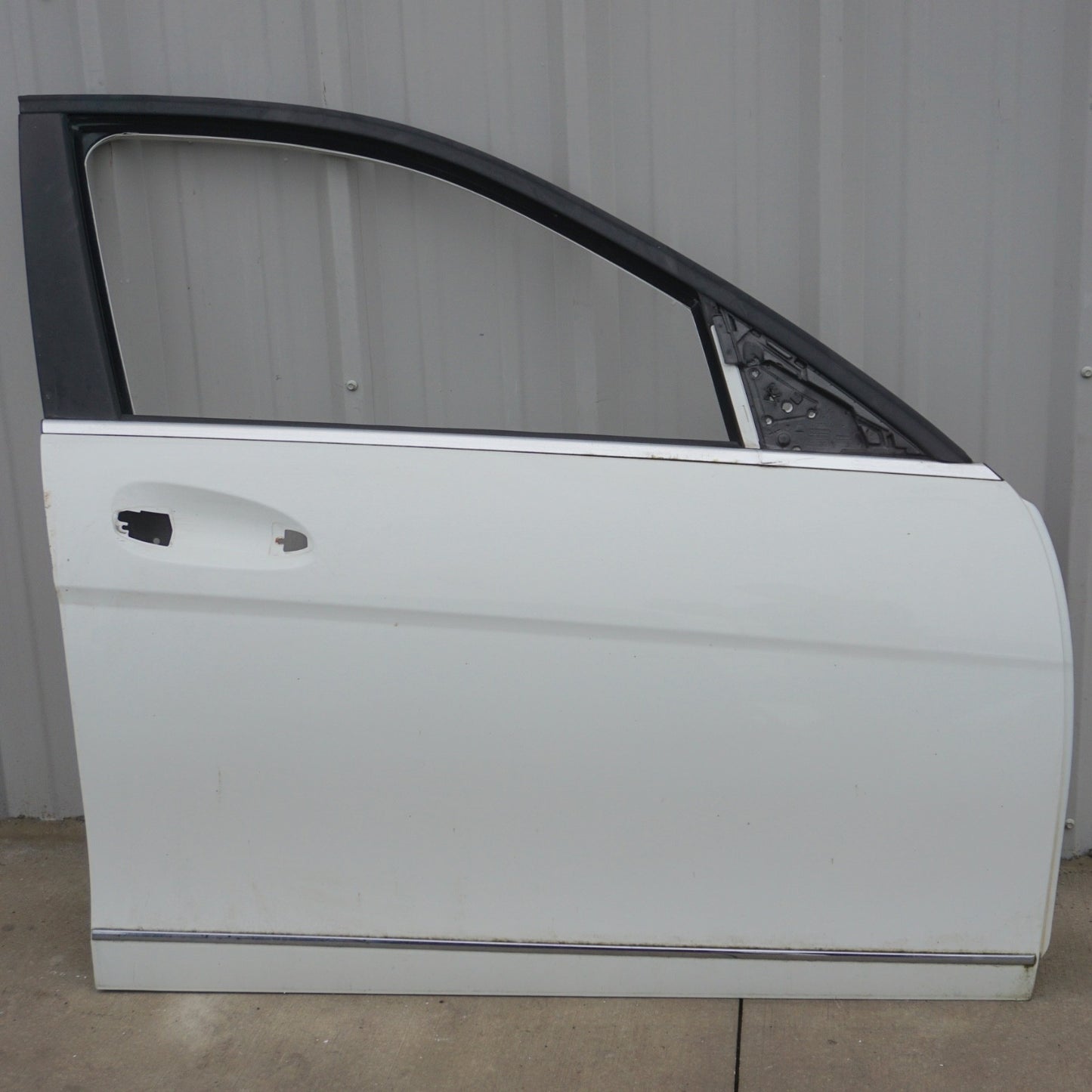 2008 - 2014 Mercedes C300 C250 C350 W204 Front Right Door Shell OEM