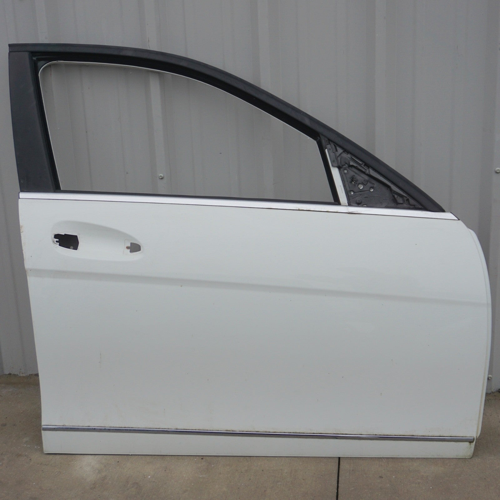 2008 - 2014 Mercedes C300 C250 C350 W204 Front Right Door Shell OEM