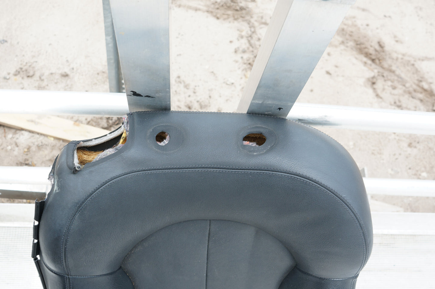 06-09 MERCEDES CLK500 CLK350 CONVERTIBLE FRONT RIGH UPPER SEAT BACK BACKREST OEM