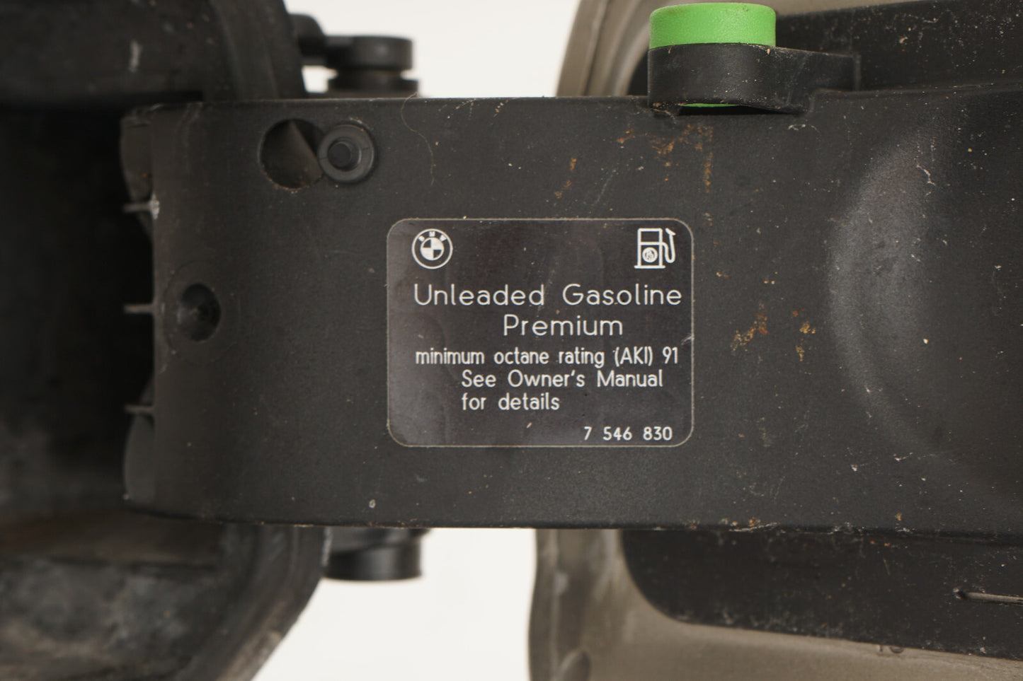 2007-2013 BMW 335i 328I E93 CONVERTIBLE GAS FUEL TANK DOOR W/ CAP OEM