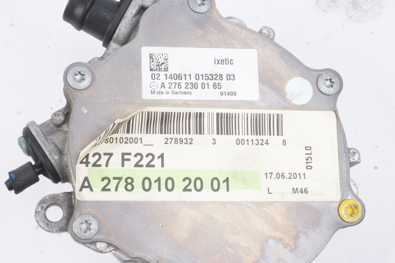 11-20 Mercedes W218 S550 CLS550 E550 Engine Motor Vacuum Pump A2780102001 Oem