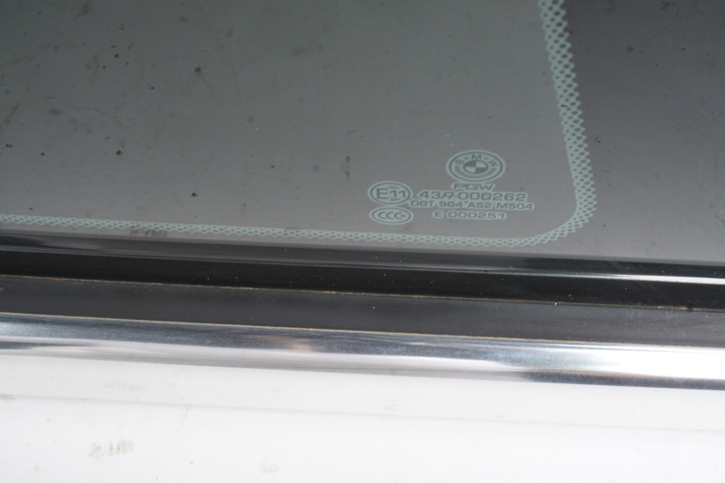 12 - 17 BMW M6 650 640 F13 Coupe  Rear Right Quarter Panel Window Glass