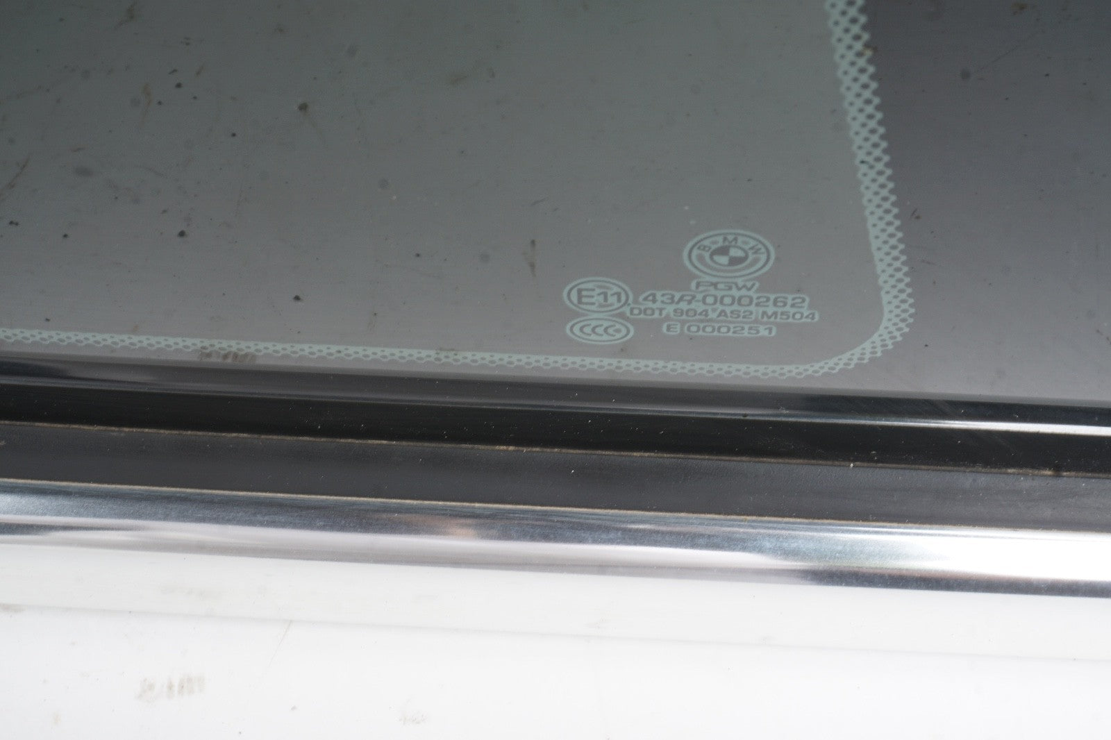 12 - 17 BMW M6 650 640 F13 Coupe  Rear Right Quarter Panel Window Glass
