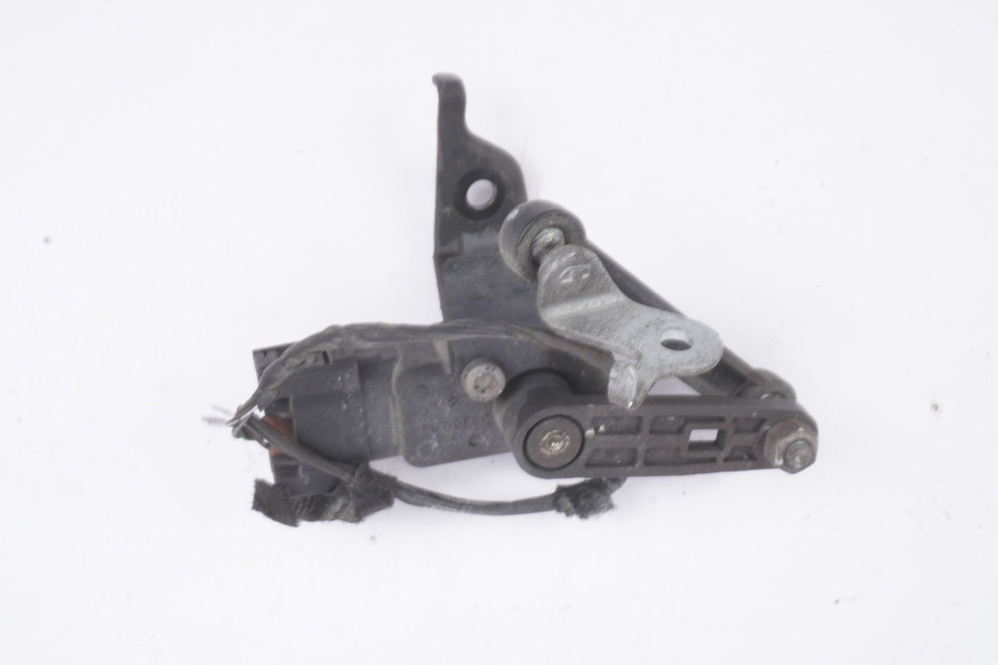 2018-2023 BMW X2 (F39) REAR SUSPENSION HEIGHT LEVEL SENSOR 6870200