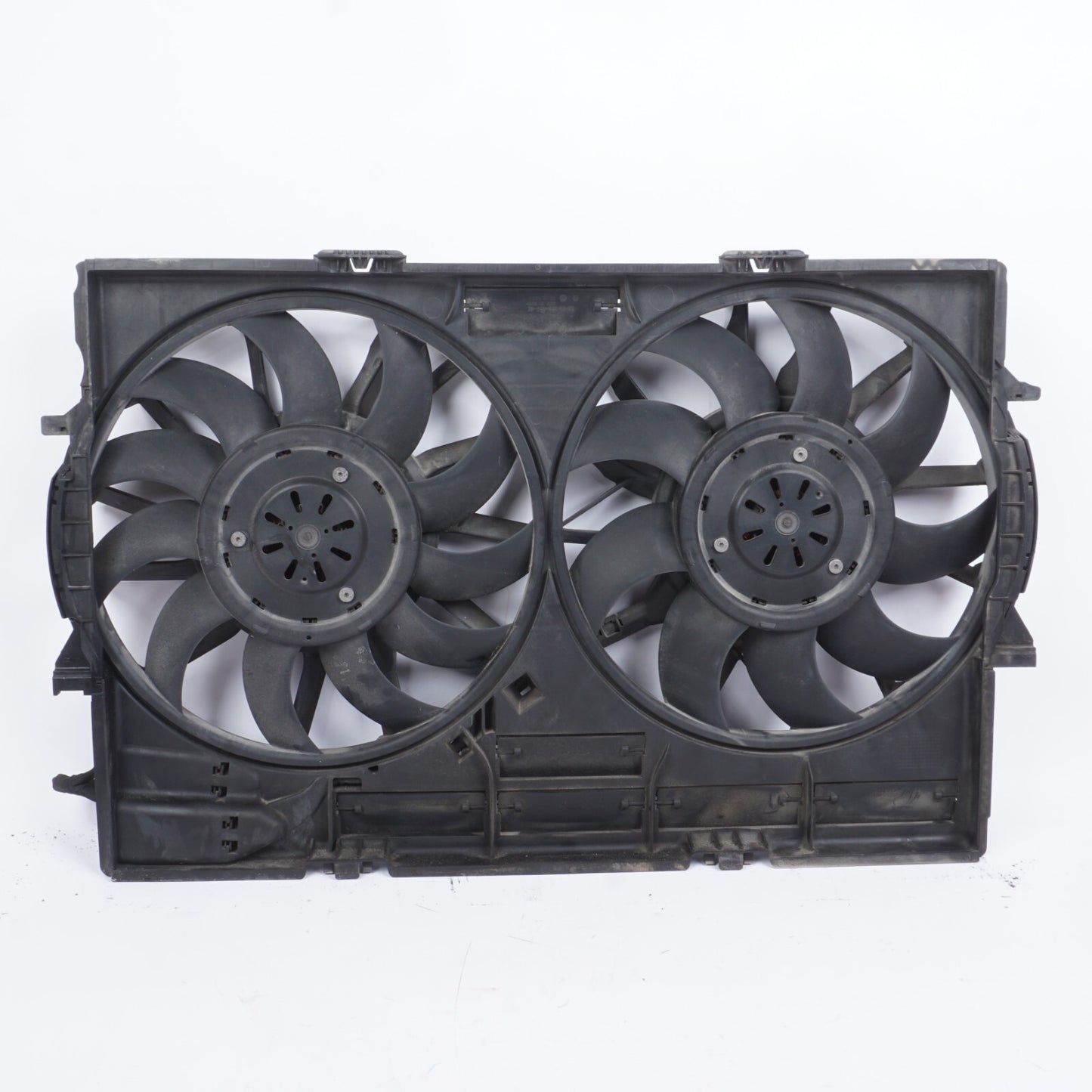 2011 - 2018 Audi A8L A8 3.0l Radiator Cooling Fan & Shrud OEM