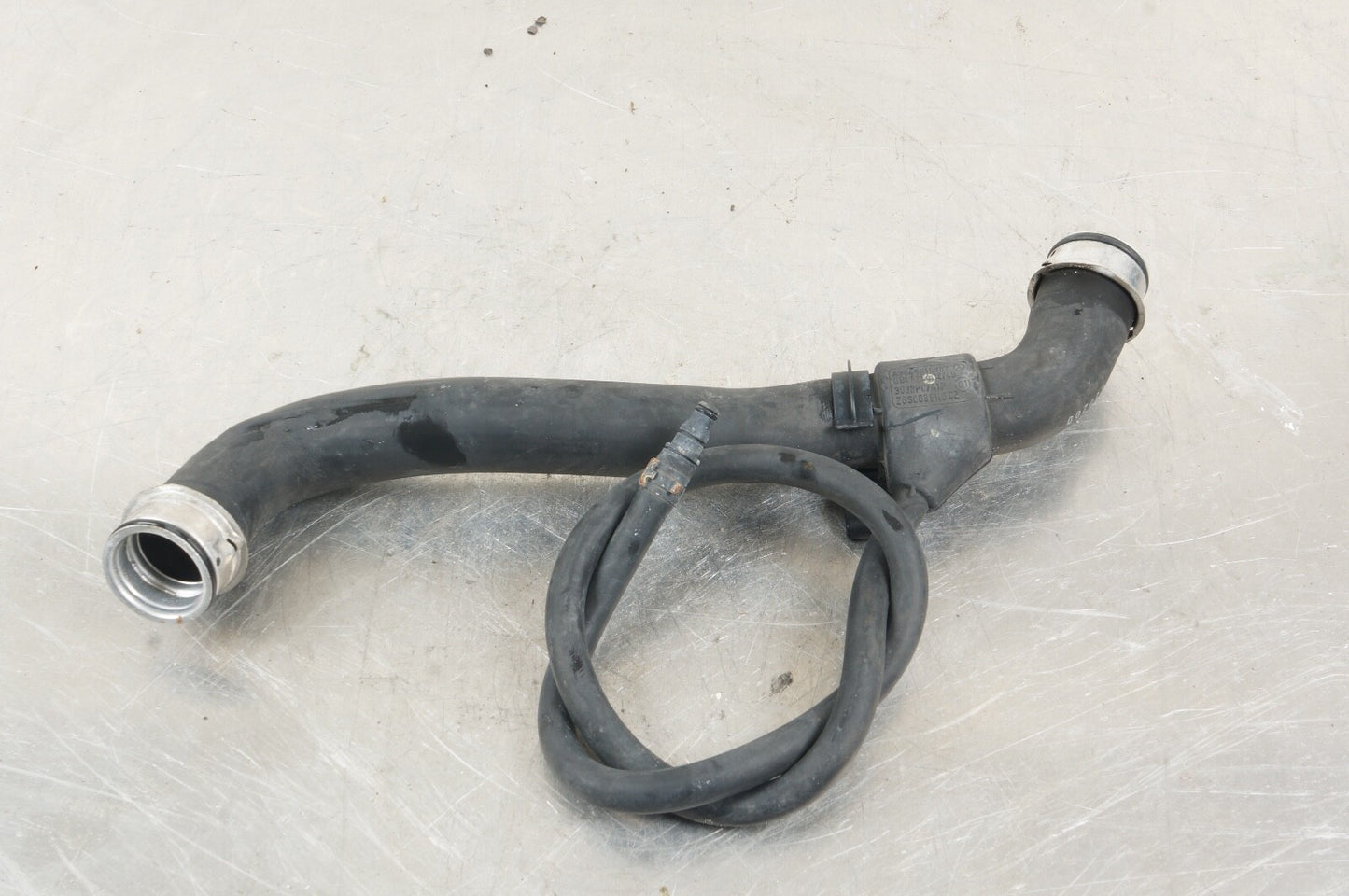 2008 - 2011 MERCEDES BENZ C CLASS W204 RADIATOR UPPER COOLANT HOSE TUBE PIPE