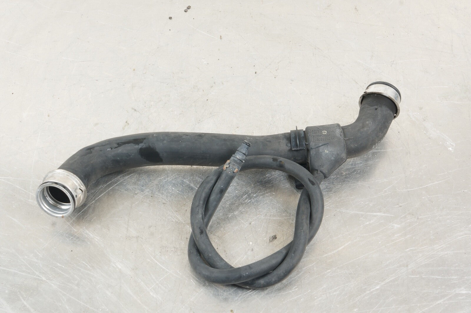 2008 - 2011 MERCEDES BENZ C CLASS W204 RADIATOR UPPER COOLANT HOSE TUBE PIPE