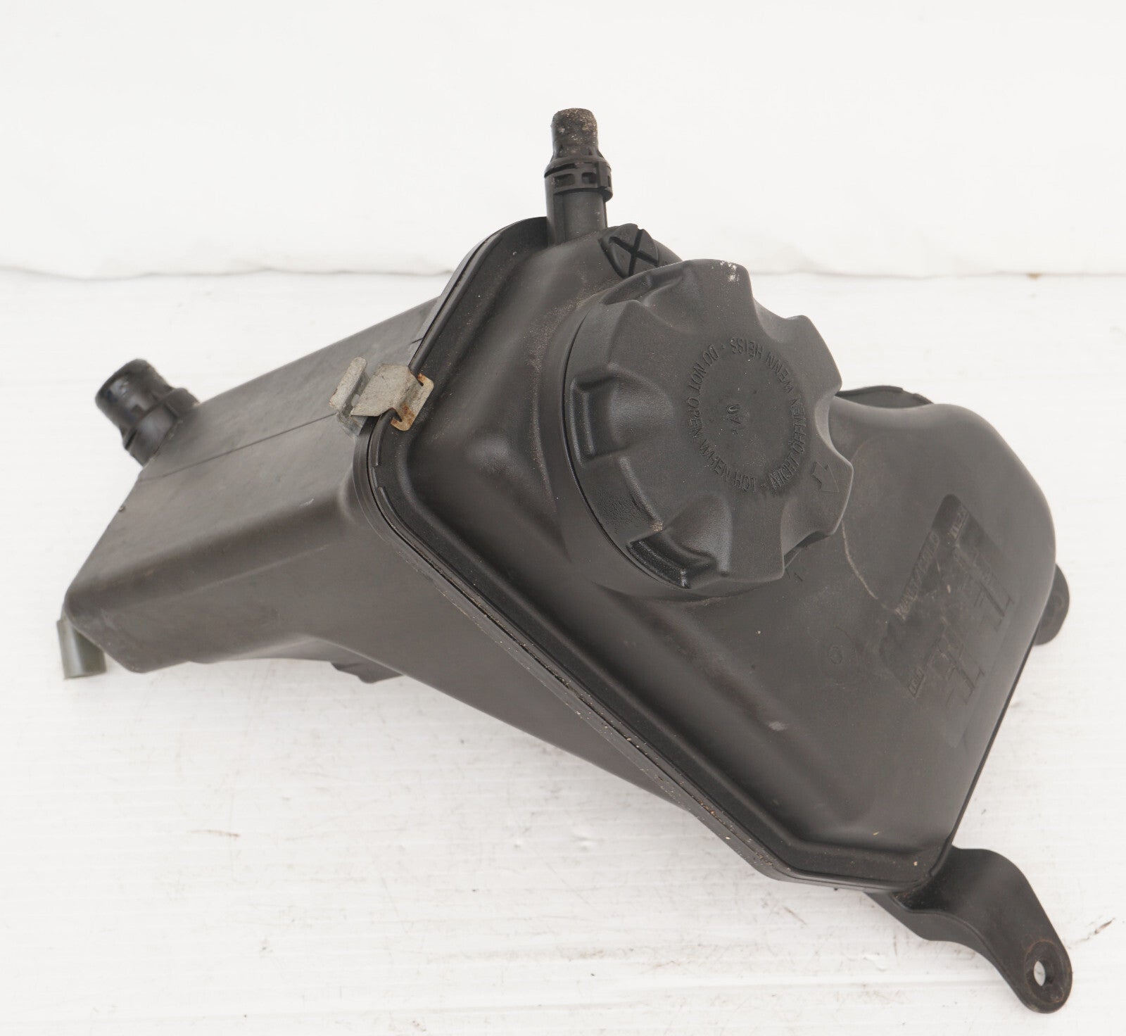 2007 - 2013 BMW 335i E93 COOLANT EXPANSION TANK BOTTLE 7567462 OEM