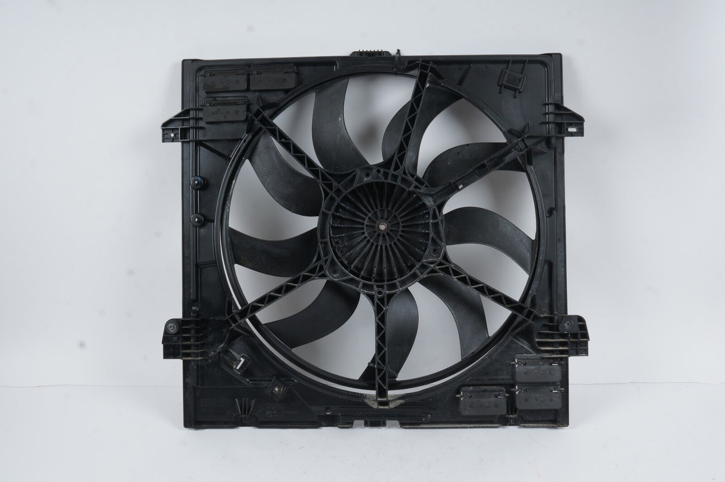 2010 - 2020 Bentley Mulsanne Engine Radiator Cooling Fan Blade Shroud NO MOTOR