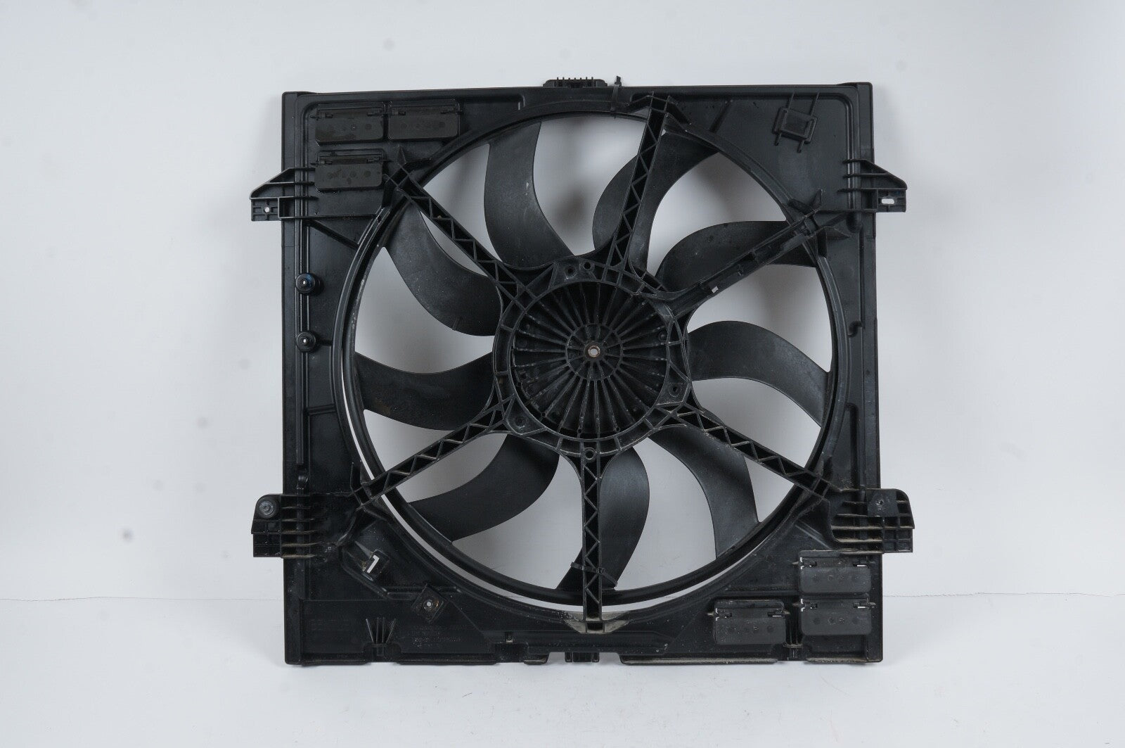 2010 - 2020 Bentley Mulsanne Engine Radiator Cooling Fan Blade Shroud NO MOTOR