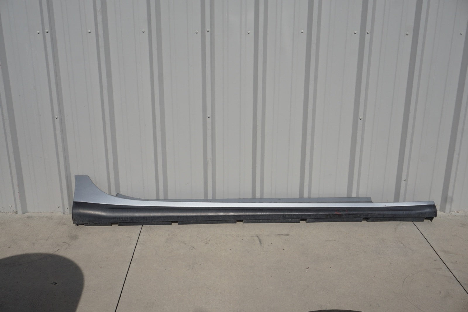 2014 - 2019 MASERATI GHIBLI SQ4 PASSENGER RIGHT ROCKER SKIRT PANEL MOLDING OEM