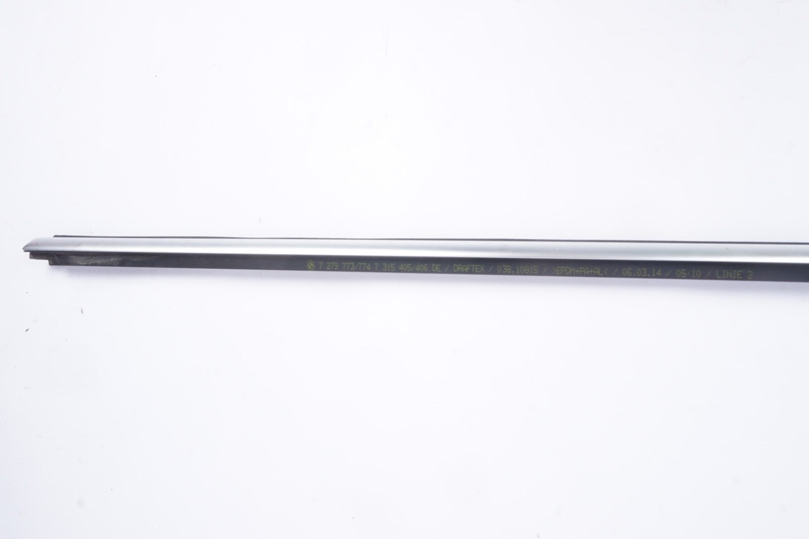 2014-2020 BMW 4728i 430I 435i FRONT RIGHT PASSENGER DOOR WINDOW BELT MOLDING OEM