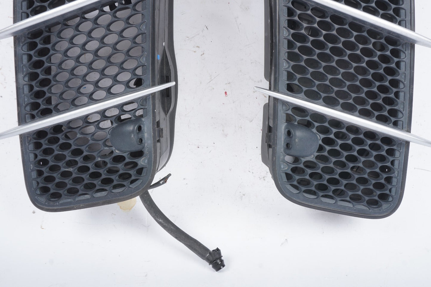 03-08 Mercedes R230 SL500 Hood Vent Grille Grill Left & Right OEM