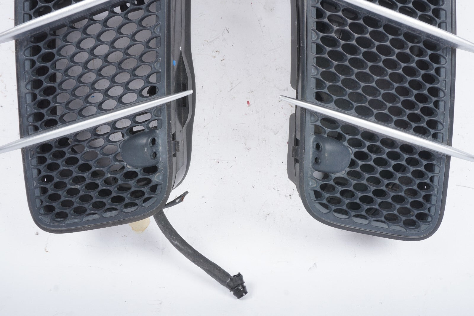 03-08 Mercedes R230 SL500 Hood Vent Grille Grill Left & Right OEM