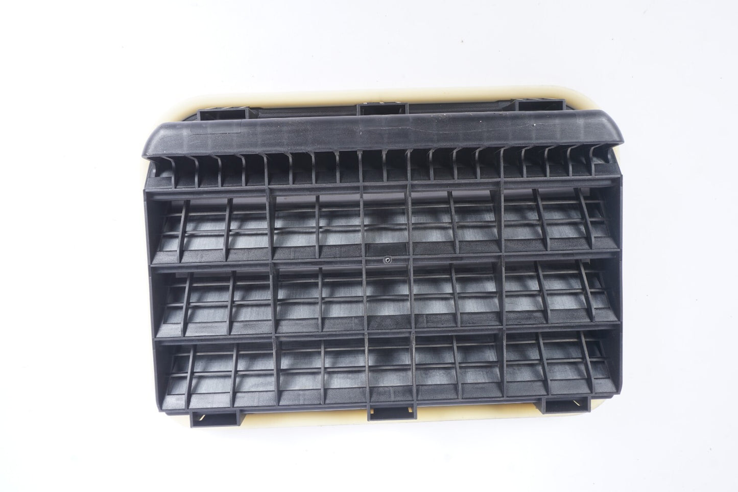 2014-2021 Maserati Ghibli Rear Left Quarter Air Drafter Pressure Vent Grille OEM