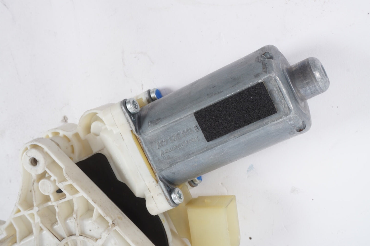 03 - 12 Mercedes R230 SL500 SL55 Front Right Side Door Window Regulator Motor