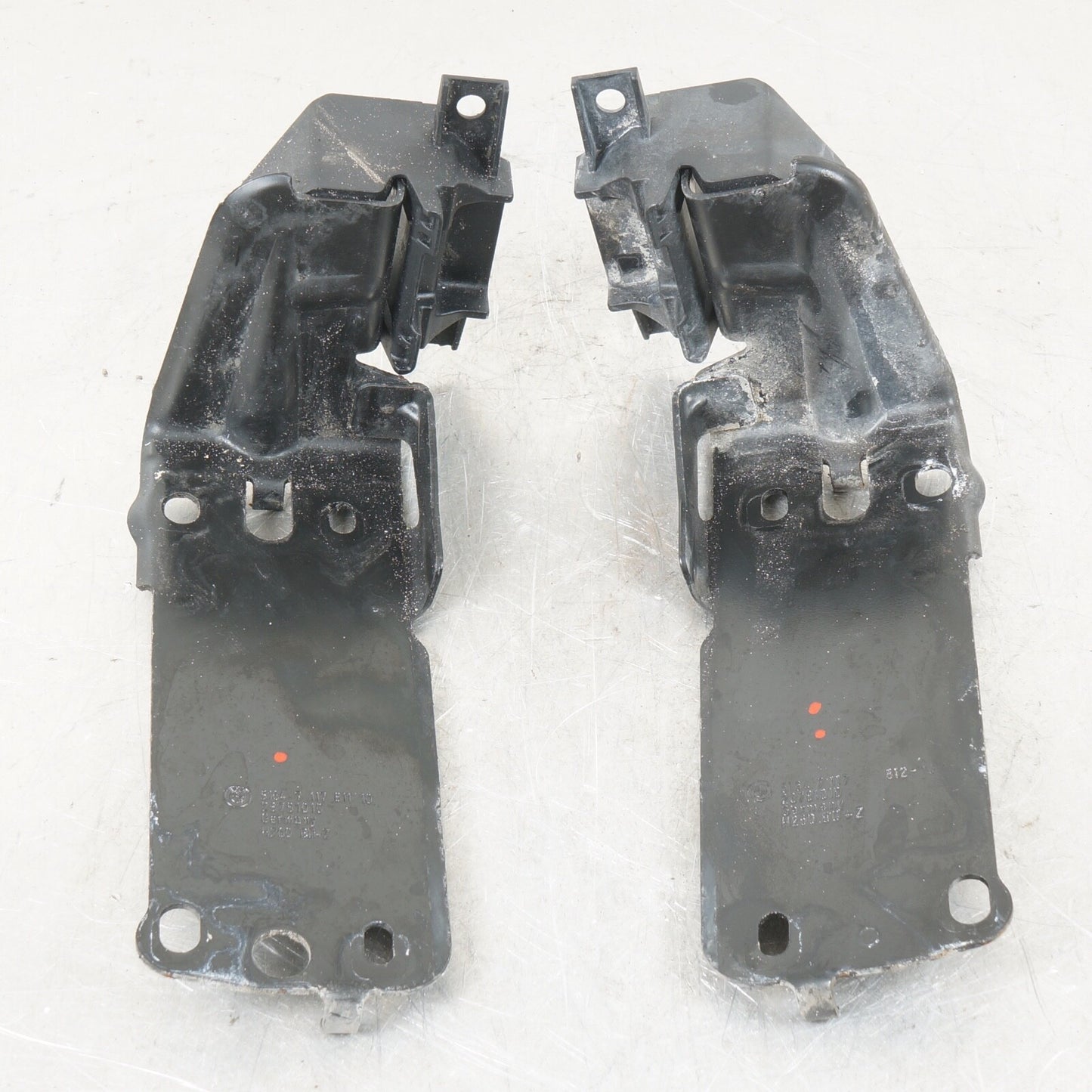 06-13 BMW E90 330i 328i 335i FRONT RIGHT  LEFT PANEL BRACKET OEM DRIVER PASSENGE