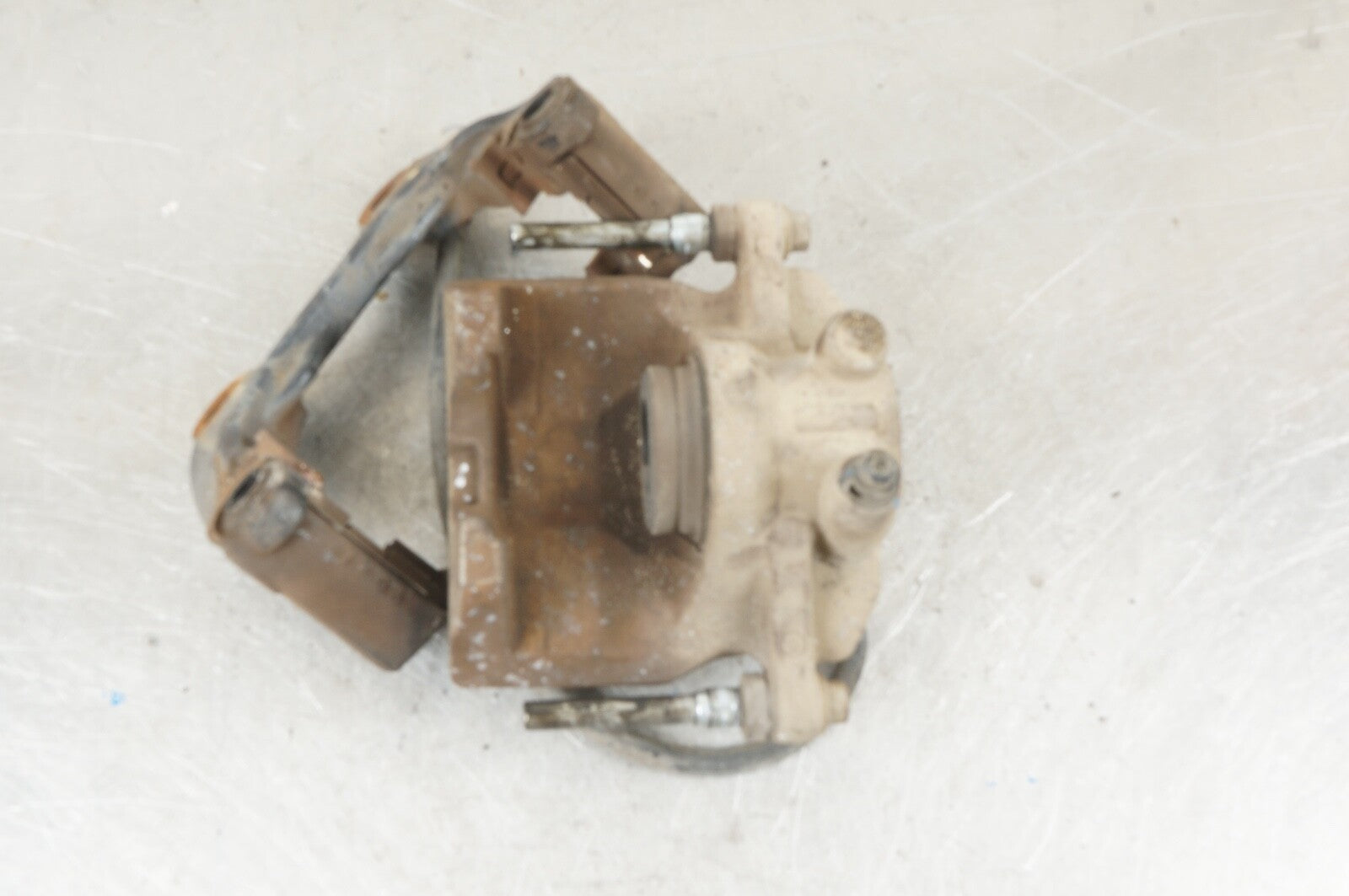 GM Rear Brake Caliper Silverado 1500 Tahoe Yukon REAR RIGHT PASSENGER Side OEM