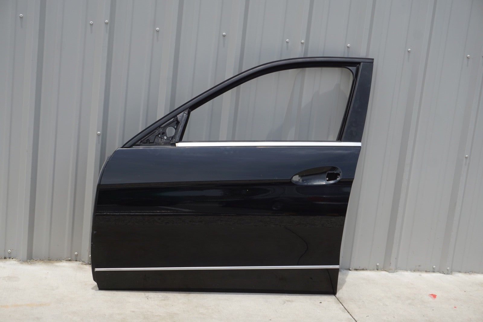 10-16 Mercedes W212 E350 E400 E550 Front Left Driver Side Door Shell Black OEM