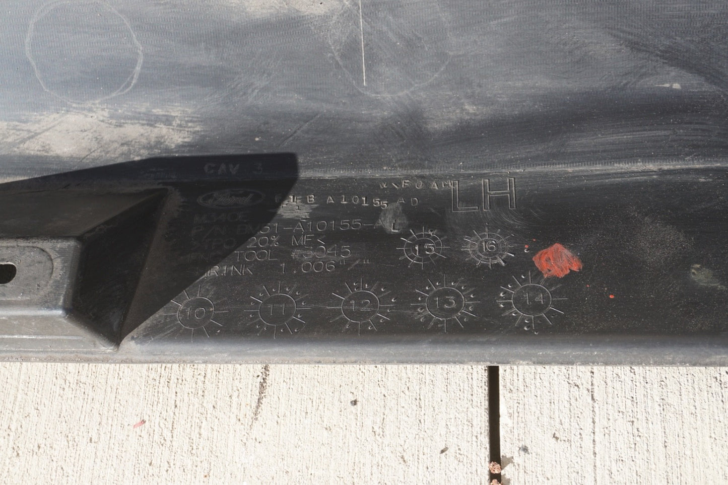 2012 - 2018 Ford Focus Left Skirt Rocker Cover Panel Molding OEM