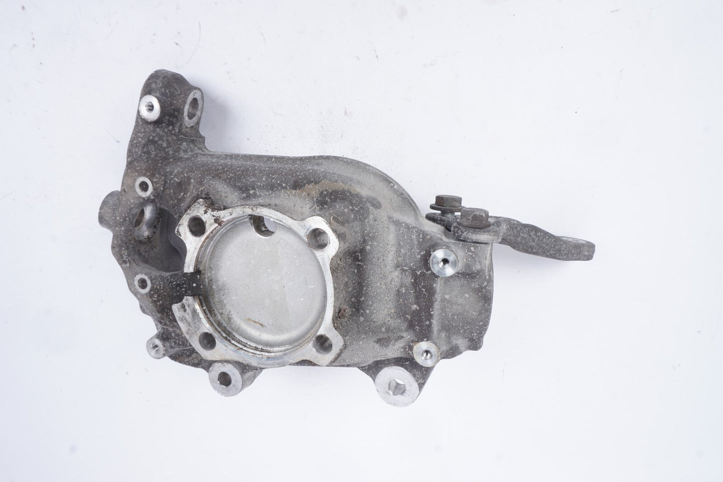 2006 - 2010  BMW 650i E63 E64 Front Left Driver Spindle Wheel Hub  OEM