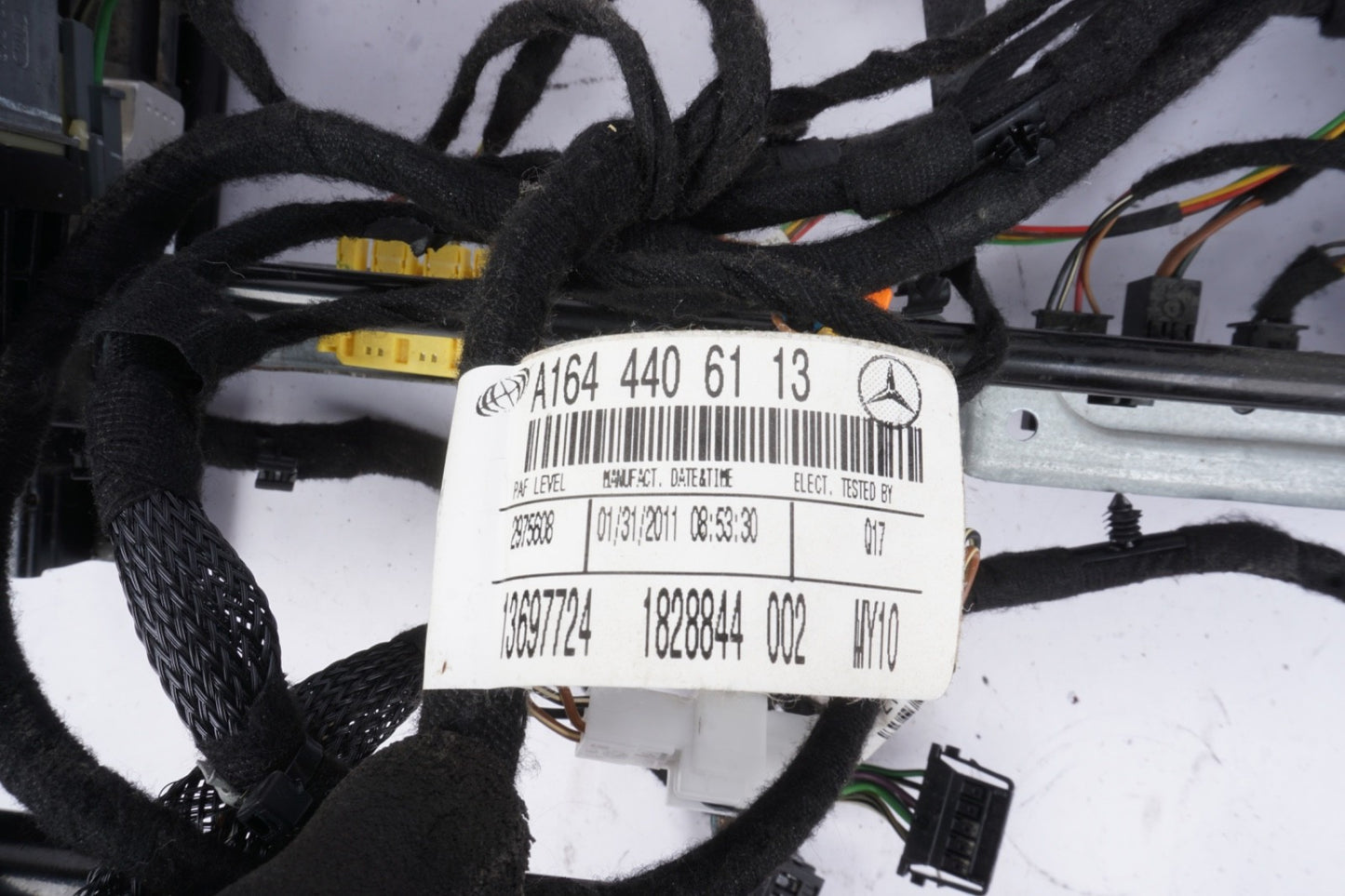 07-11 Mercedes GL450 ML350 Front Right Side Seat Motor Rail OEM