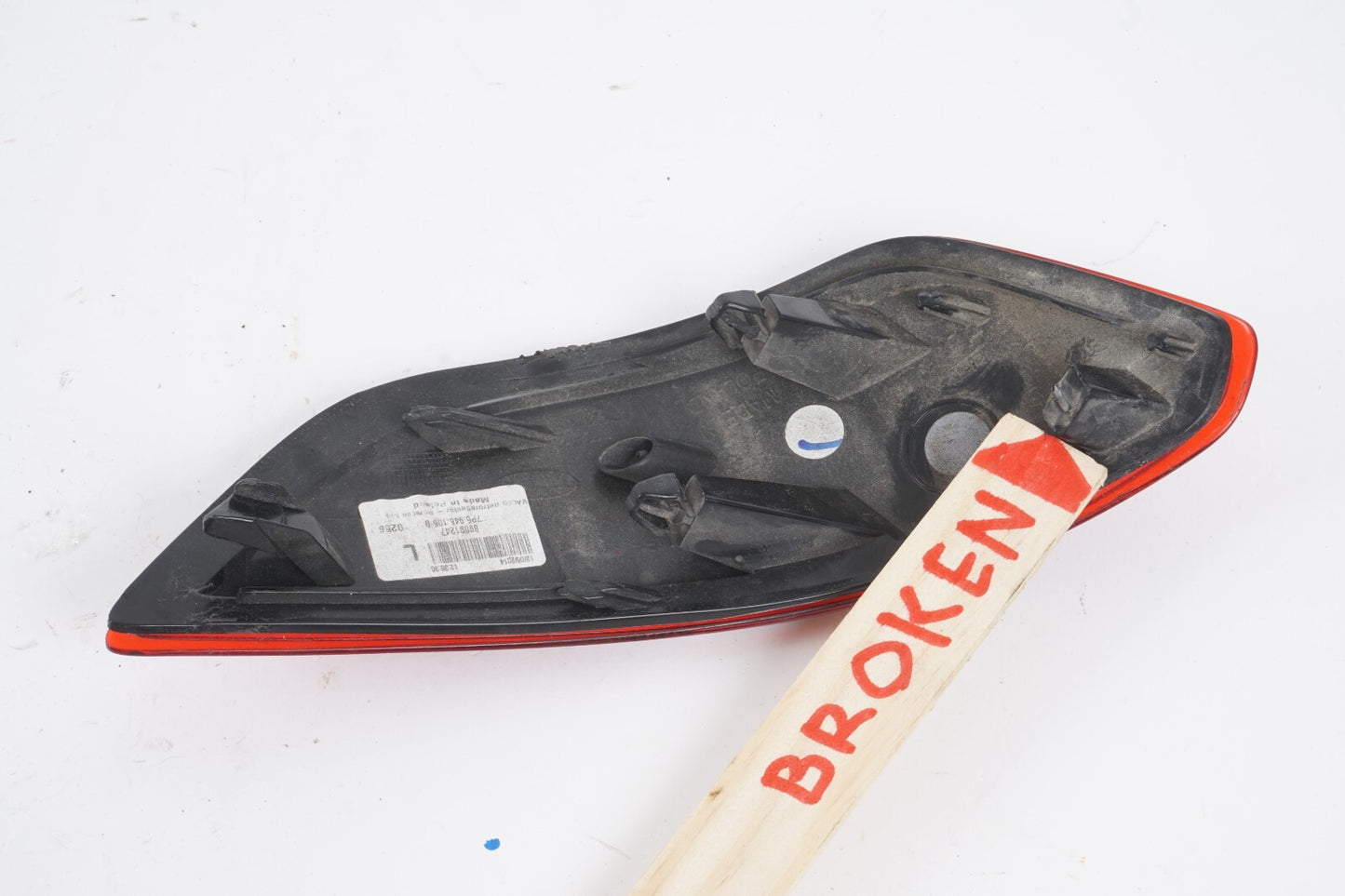 2011-2014 PORSCHE CAYENNE REAR LEFT DRIVER SIDE LOWER BUMPER REFLECTOR OEM