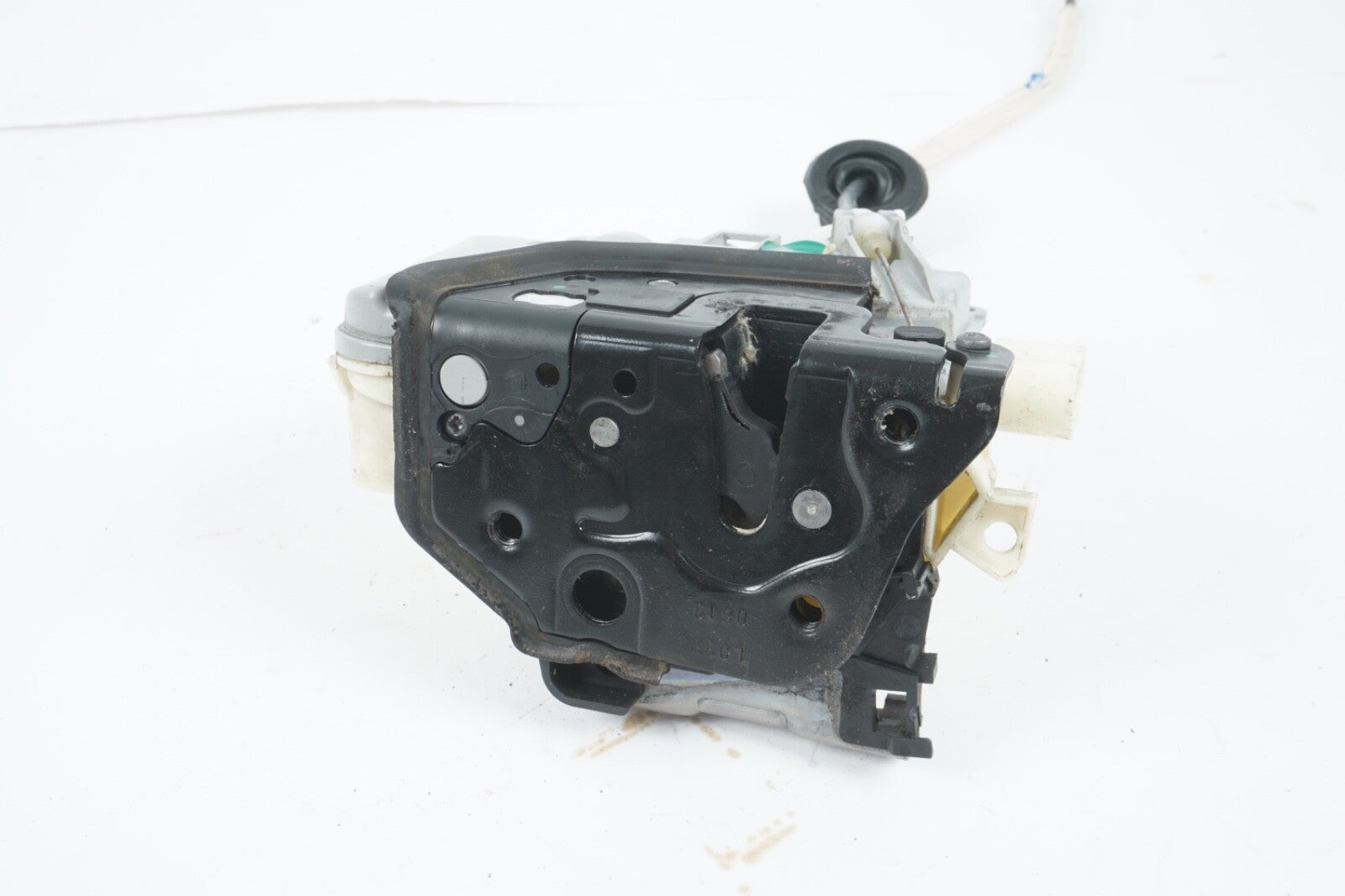 2011 - 2018 PORSCHE CAYENNE LEFT FRONT DRIVER DOOR LOCK LATCH ACTUATOR 8J1837015