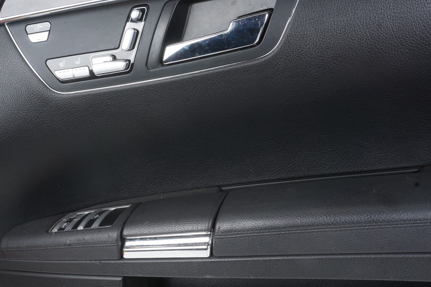 2007 - 2013 Mercedes S550 S600 RIGHT RH Rear Door Trim Panel Black