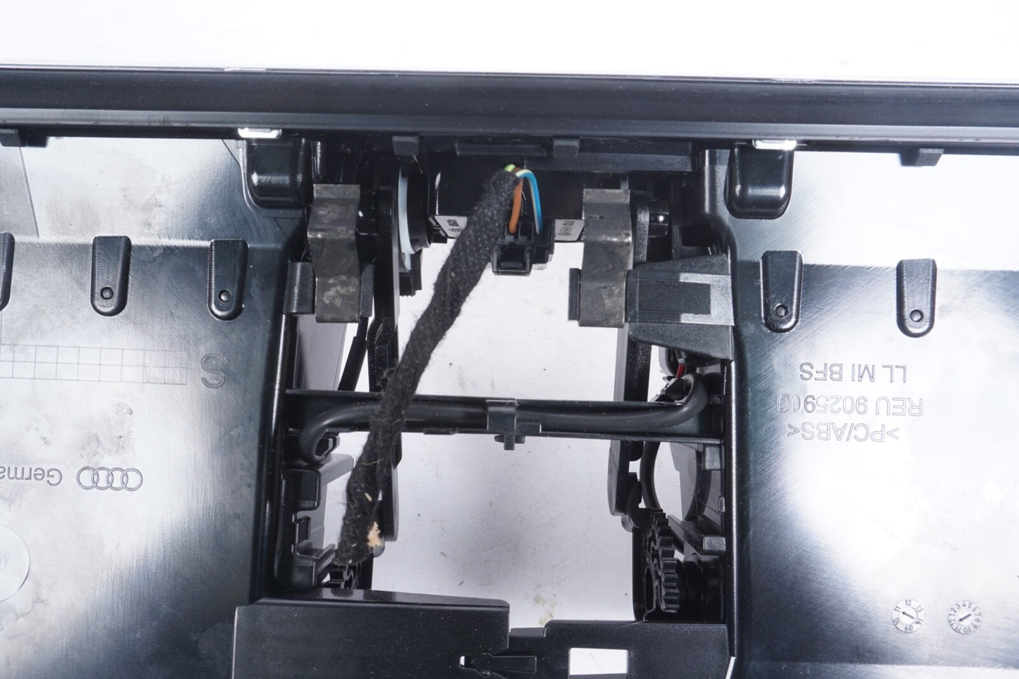 2012  - 2017 Audi A6 A7 Center Dash Dashboard Air Vent