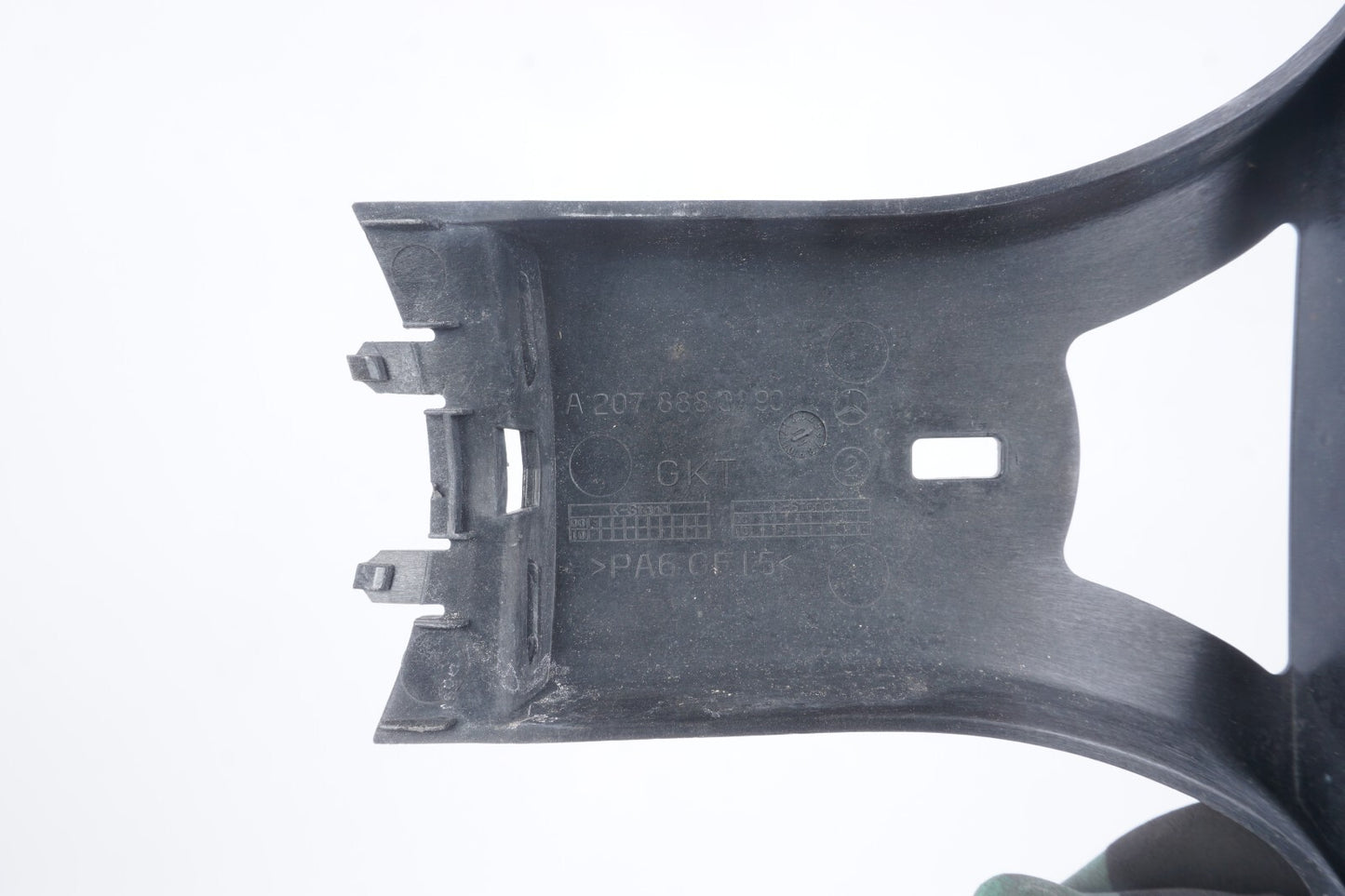 10-13 Mercedes W207 E350 Convertible Front Grille Mount Bracket 2078880190 OEM