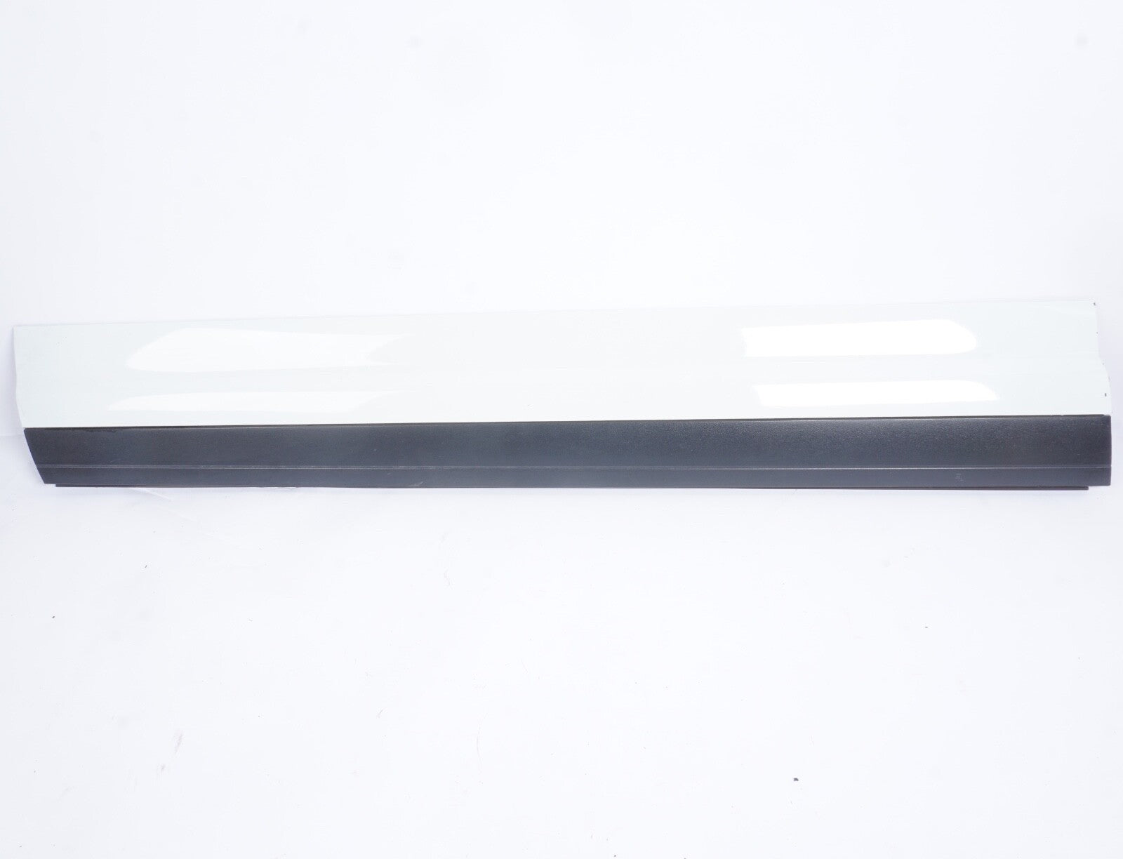 2011-2018 PORSCHE CAYENNE - Front LEFT Lower DOOR Molding / Blade 95855978704