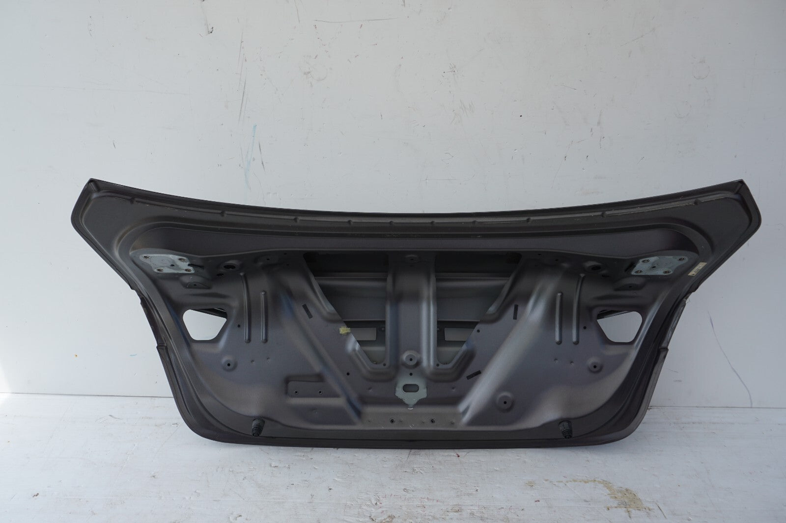 2014-2019 MASERATI GHIBLI REAR TRUNK LID DECK SHELL PANEL  OEM