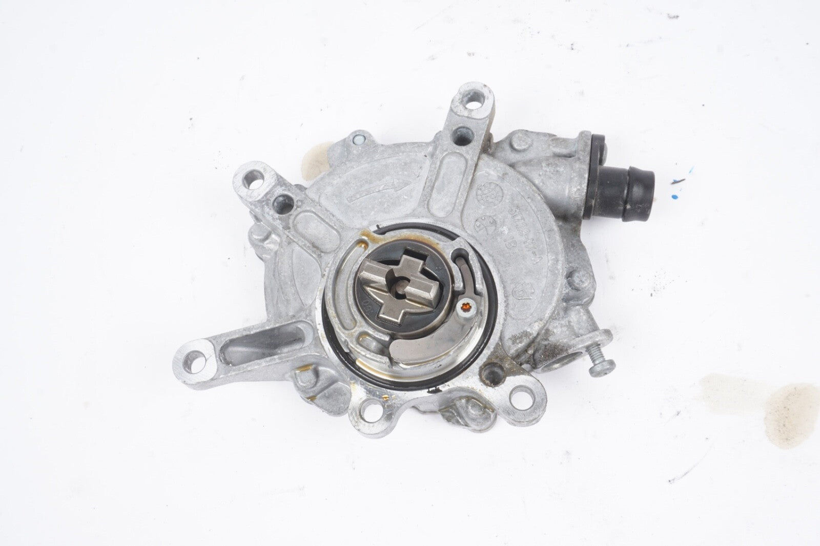 W207 12-16 Mercedes C350 E350 SLK350 Engine Motor Vacuum Pump
