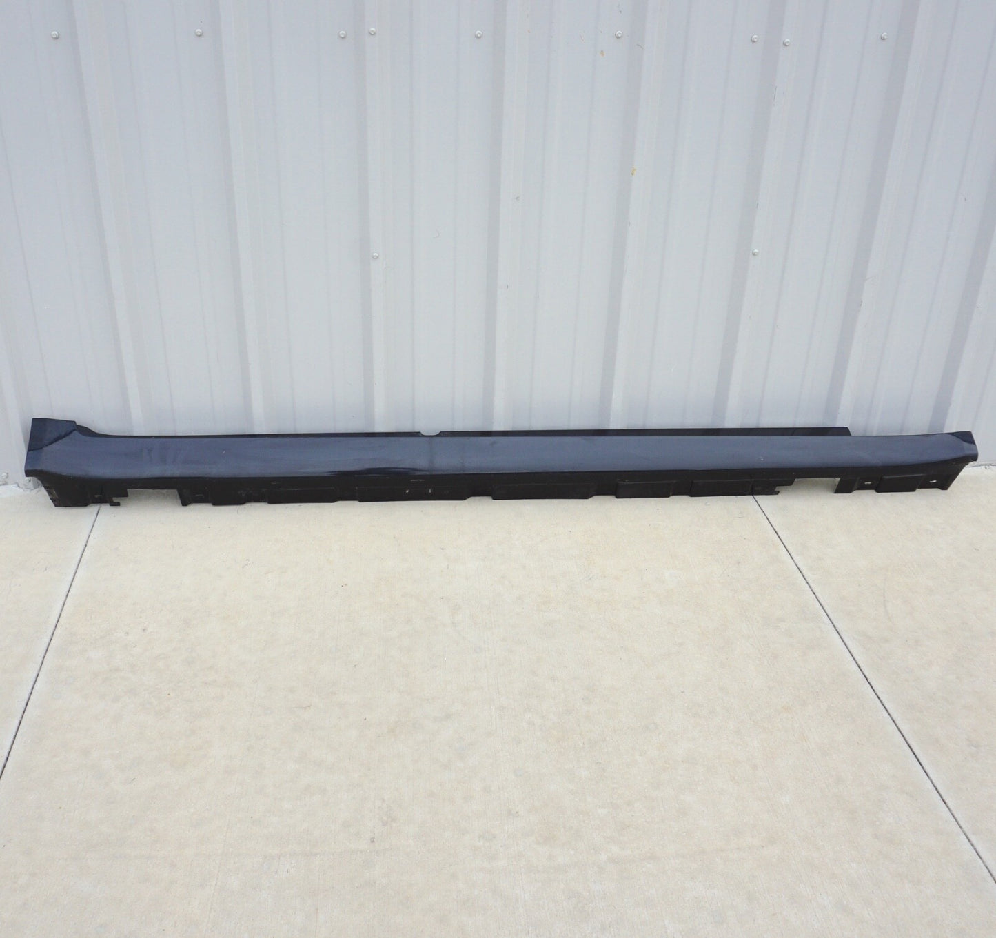 09-15 BMW F02 750Li 740Li ROCKER PANEL COVER MOLDING PASSENGER RIGHT OEM