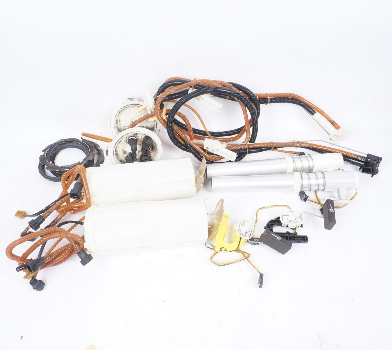 04-10 AUDI A8 A8L 4.2L Left & Right Fuel Pump & Sending & Module & Hoses Set