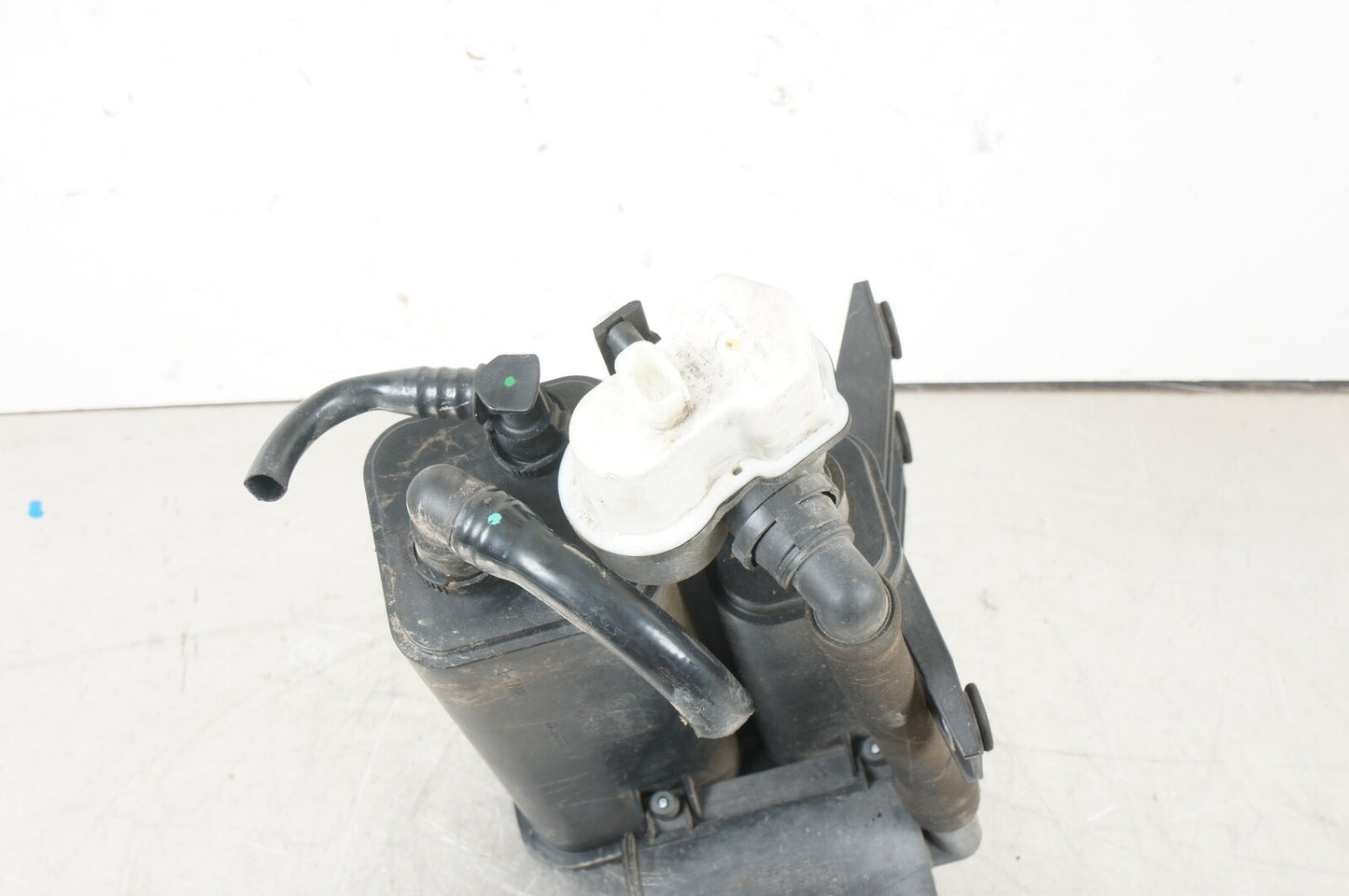 03-08 BMW E86 E85 Z4 FUEL EVAP VAPOR CHARCOAL CANISTER 6758019 OEM