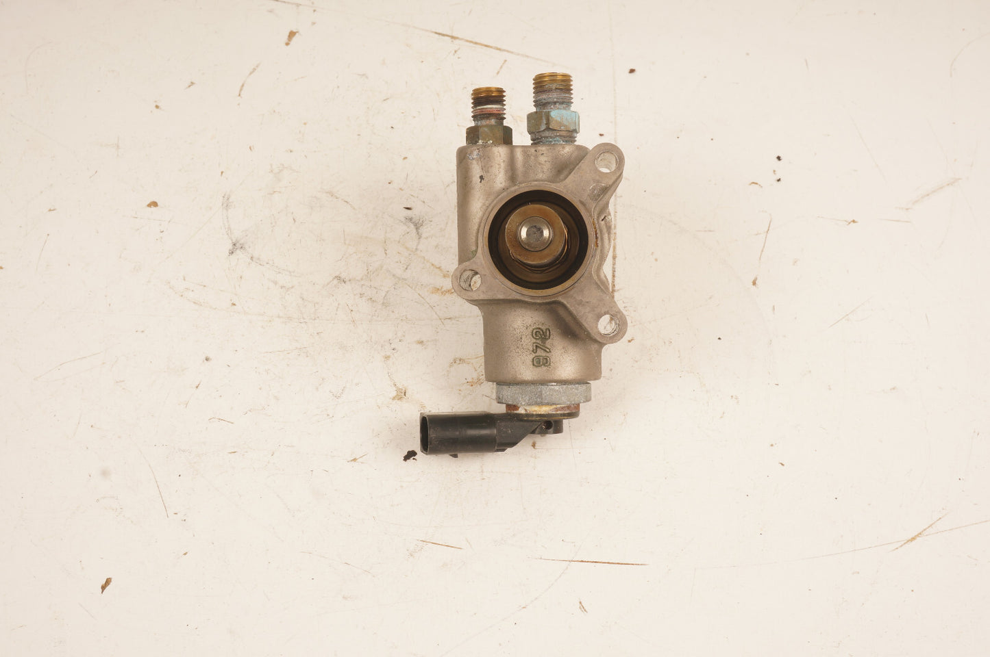 2004-2009 AUDI A8 4.2L V8 HIGH PRESSURE FUEL PUMP OEM