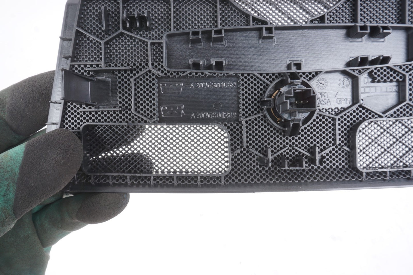 10-17 Mercedes W207 E350 E550 Coupe Dashboard Dash Grille Speaker Cover  OEM