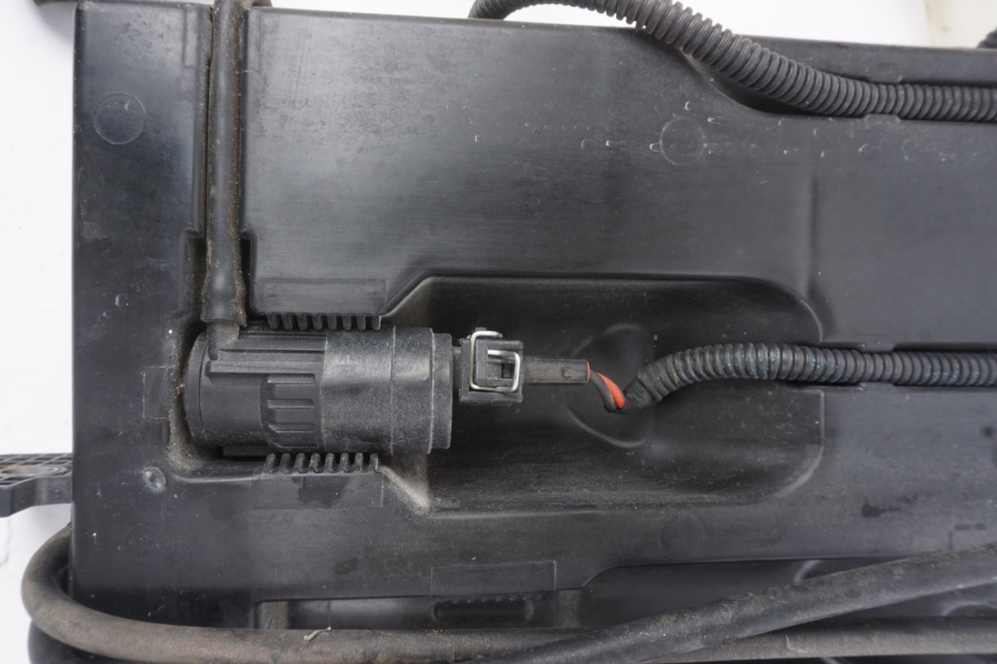 2014 - 2020 Maserati Ghibli S Q4 Windshield Washer Reservoir Bottle OEM