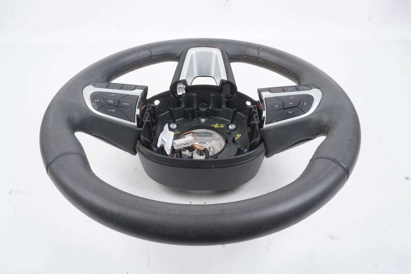 2018-2023 Jeep Renegade Steering Wheel OEM